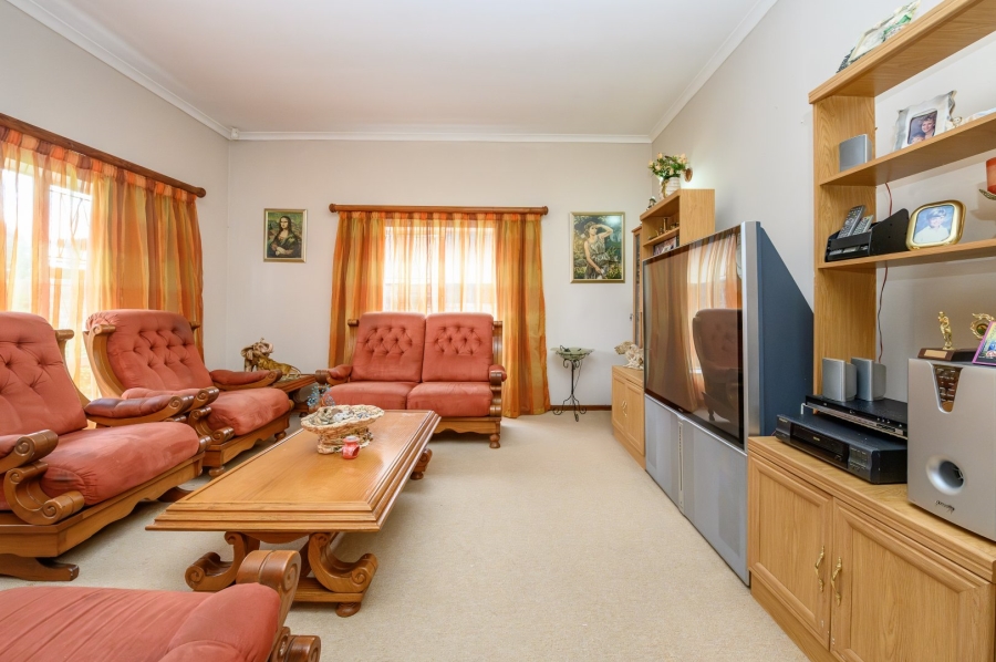 3 Bedroom Property for Sale in Kabega Park Eastern Cape